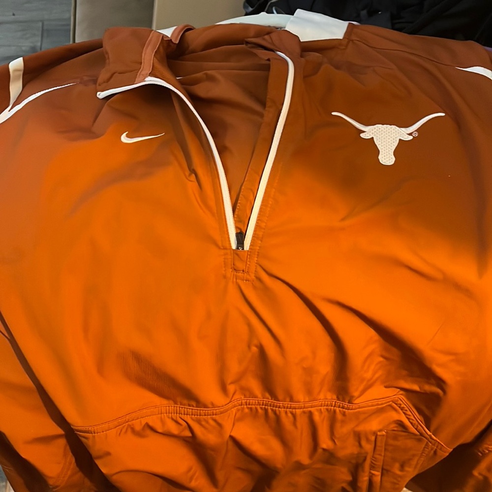 windbreaker